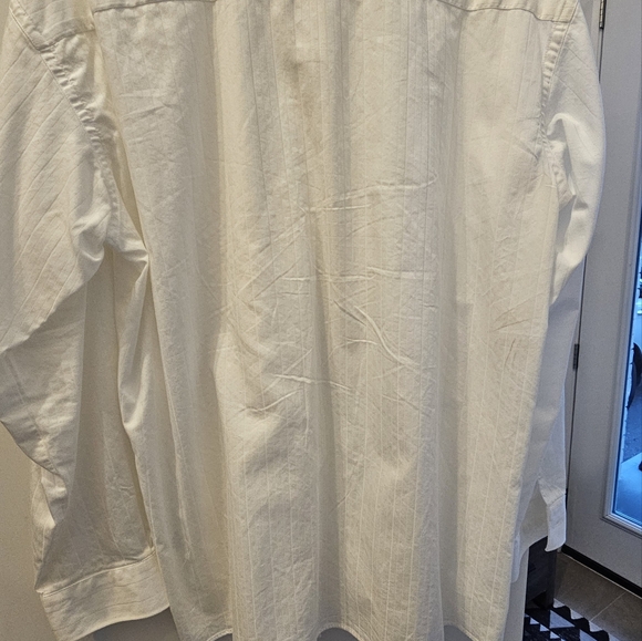 Unique white shirt - Picture 3 of 6